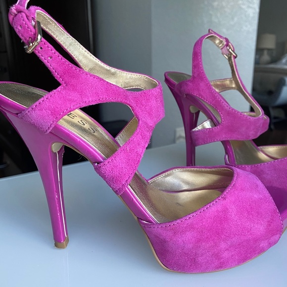 SHOES! - Picture 3 of 6